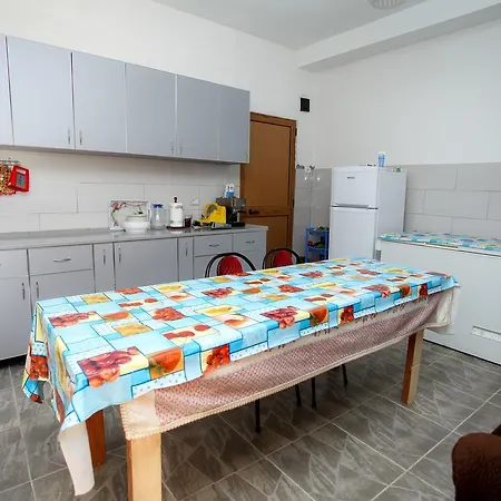 Bjeshket E Nemura Hotel *